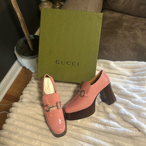 Gucci Pink Croc-Embossed Heeled Loafers - Picture 1 of 3